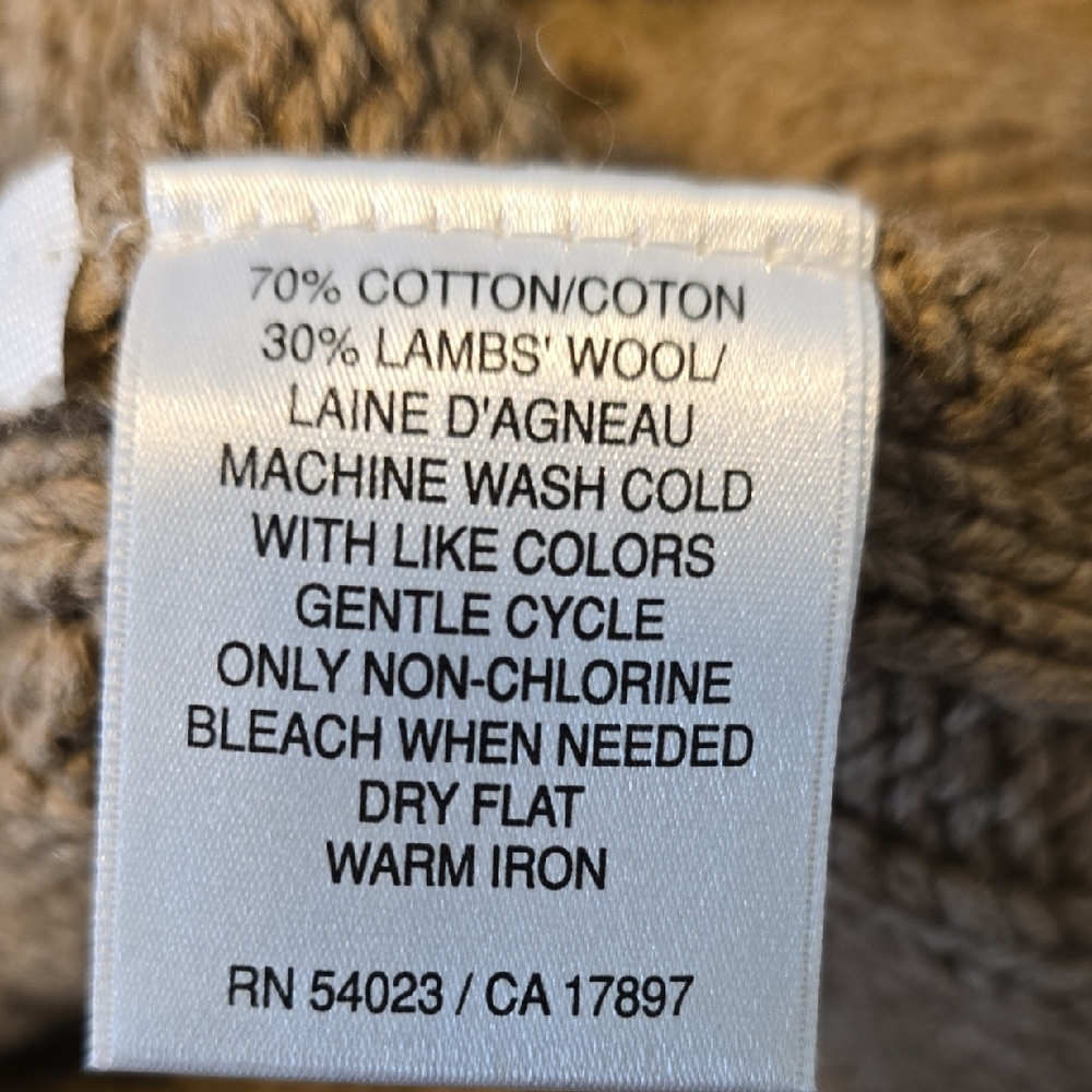 Old Navy V-Neck Cable Knit Sweater - Light Brown/Tan. Size XS - Picture 14 of 14